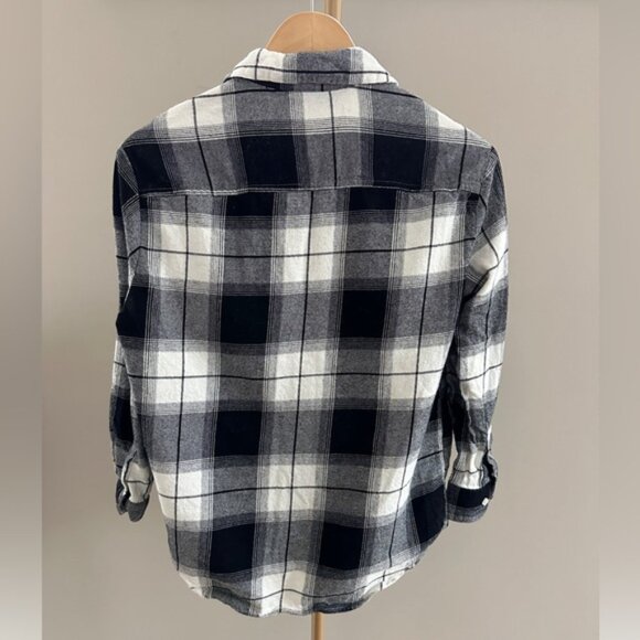 Old Navy Plaid “The Boyfriend” Shirt – Black & White – Size Small - Picture 2 of 4